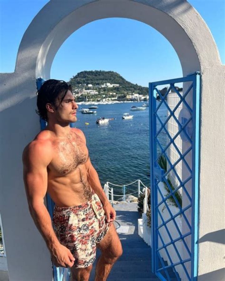 Aaron May Height, Weight, Net Worth, Age, Birthday, Wikipedia, Who, Instagram, Biography