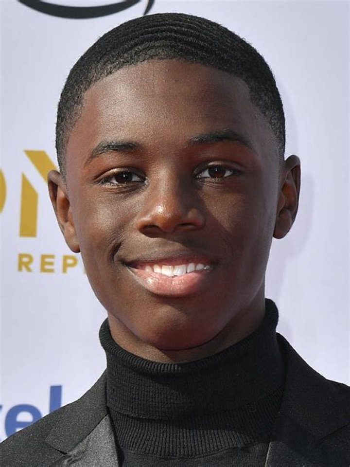 Alex Hibbert estimated Net Worth, Age, Affairs, Height, Dating, Relationship Stats, Salary as well a ·