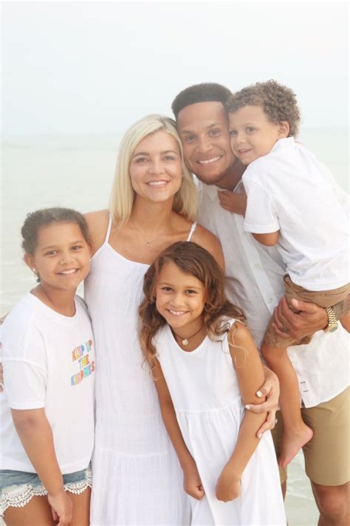 Cortland Finnegan Wife Lacey Finnegan Is A Proud Mom Of Three