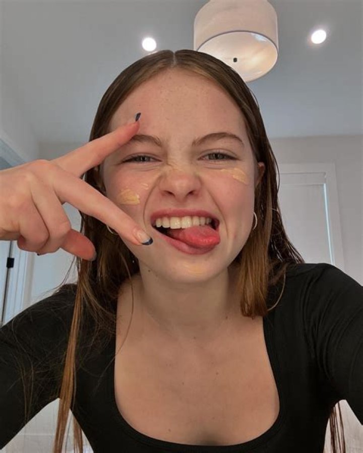 Danielle Nicolet Bikini, Ethnicity, Family, Matters, Height, Instagram, Height in Feet, Net Worth