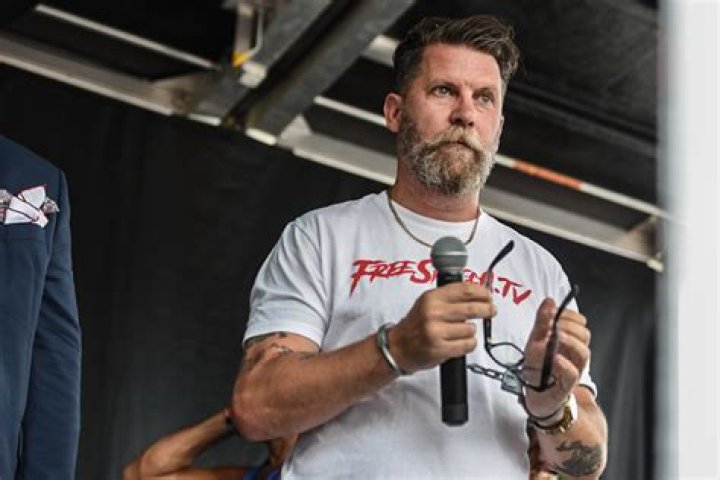 Gavin McInnes ·