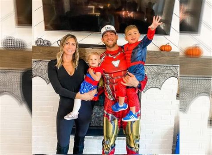 Hunter Dozier [2023 Update]: Covid-19, Family & Career