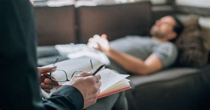 Is it better to see a psychiatrist or psychologist?