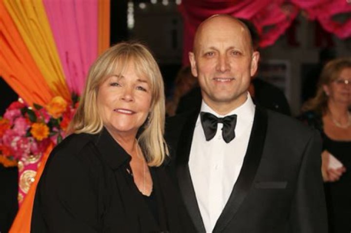 Is Linda Robson Married - BlogNews