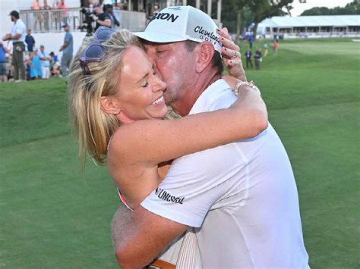 Is Lucas Glover still married to Krista
