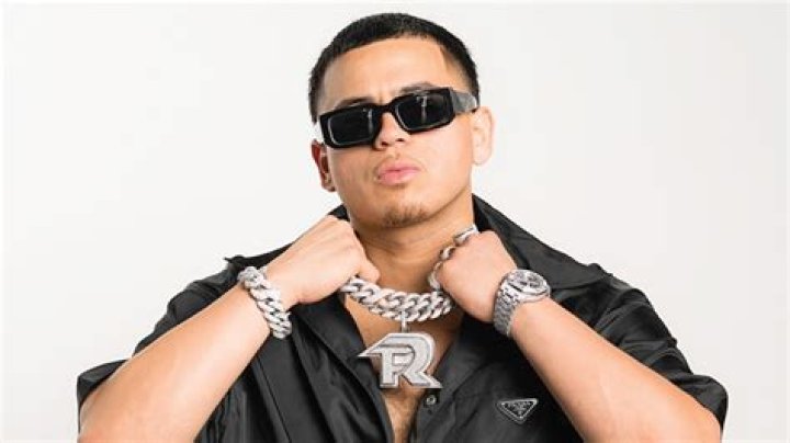 Uncovering The Story Behind Jesus Ortiz Paz's Enigmatic Girlfriend