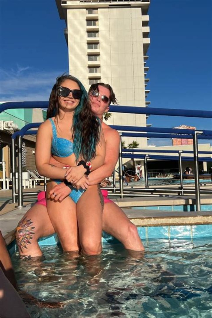 Kyle Fletcher Girlfriend Skye Dolecki: Dating & Relationship