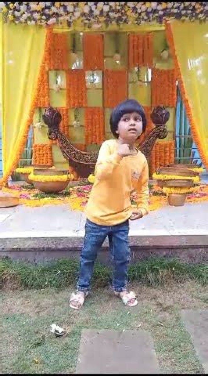 Eric Andr Says He "Lost 40 Pounds and Got Ripped" for Season 6 of His Show (EXCLUSIVE)