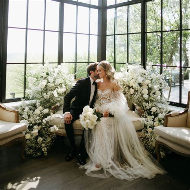 Discover The Unveiled Story Of Peter Frampton's 2020 Wife