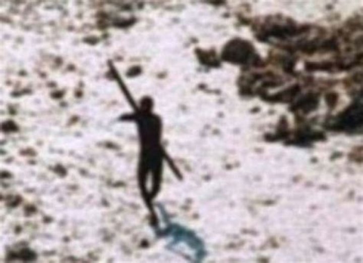 Rare footage captures Sentinelese tribe who kill visitors |