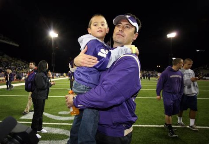 Steve Sarkisian Surgery, Wife, Children, Wikipedia, Height, Scandal, Health, Son