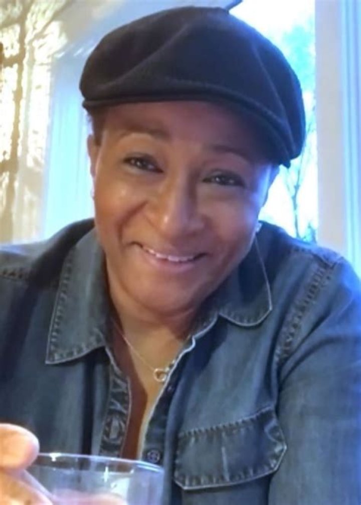 Wanda Sykes Height, Weight, Family, Spouse, Education, Biography