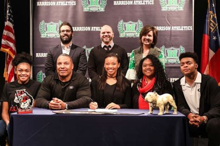 Who Are Justin Fields Parents? Father Ivant Fields and Mother Gina Tobey |