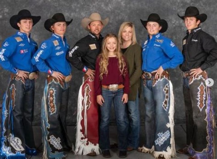 Who Is Olivia Bennett? Stetson Bennett Sister- Age Gap & Family