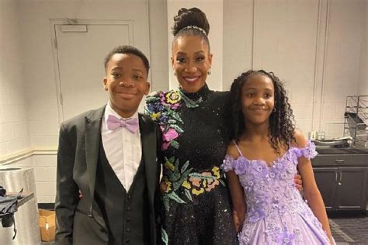 Who Is Sharmell Huffman, Booker T Wife? Married Life & Kids