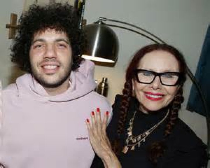 Unveiling The Extraordinary World Of Winter Blanco Moms: Discoveries And Insights